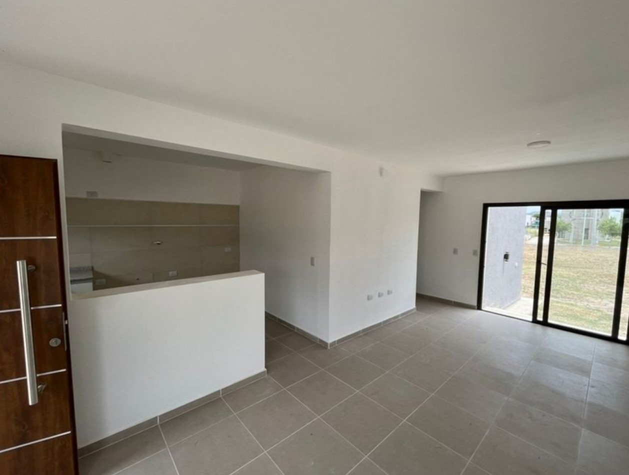 OPORTUNIDAD! Casa a estrenar Tejas 4