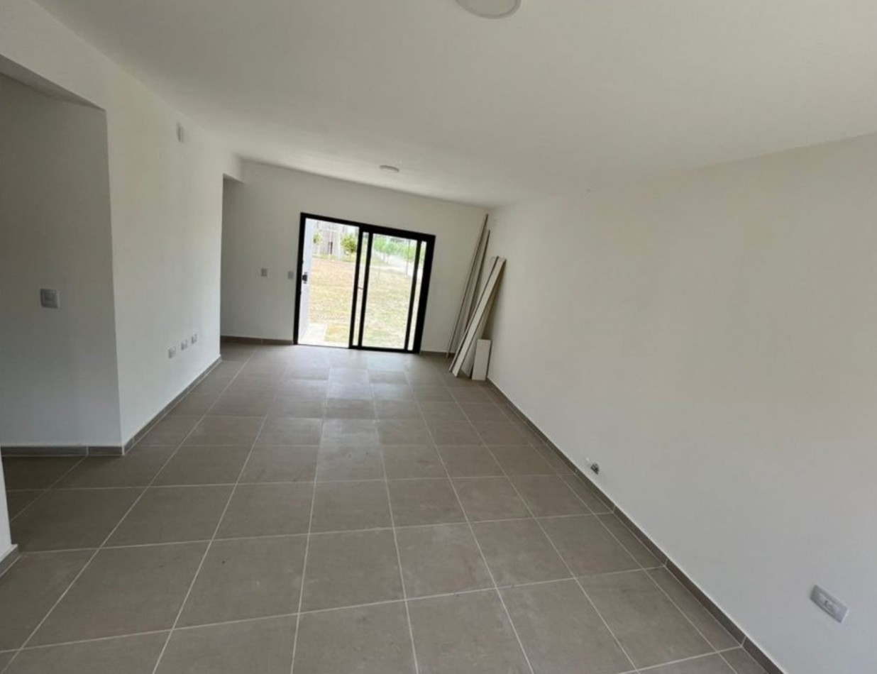 OPORTUNIDAD! Casa a estrenar Tejas 4