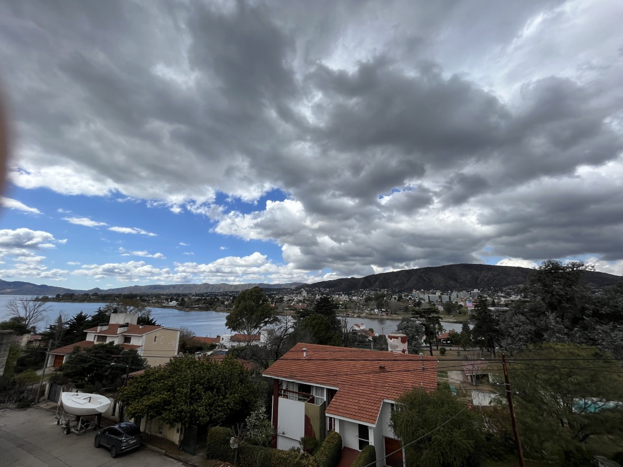 Hermosa Casa con vista - Villa Carlos Paz
