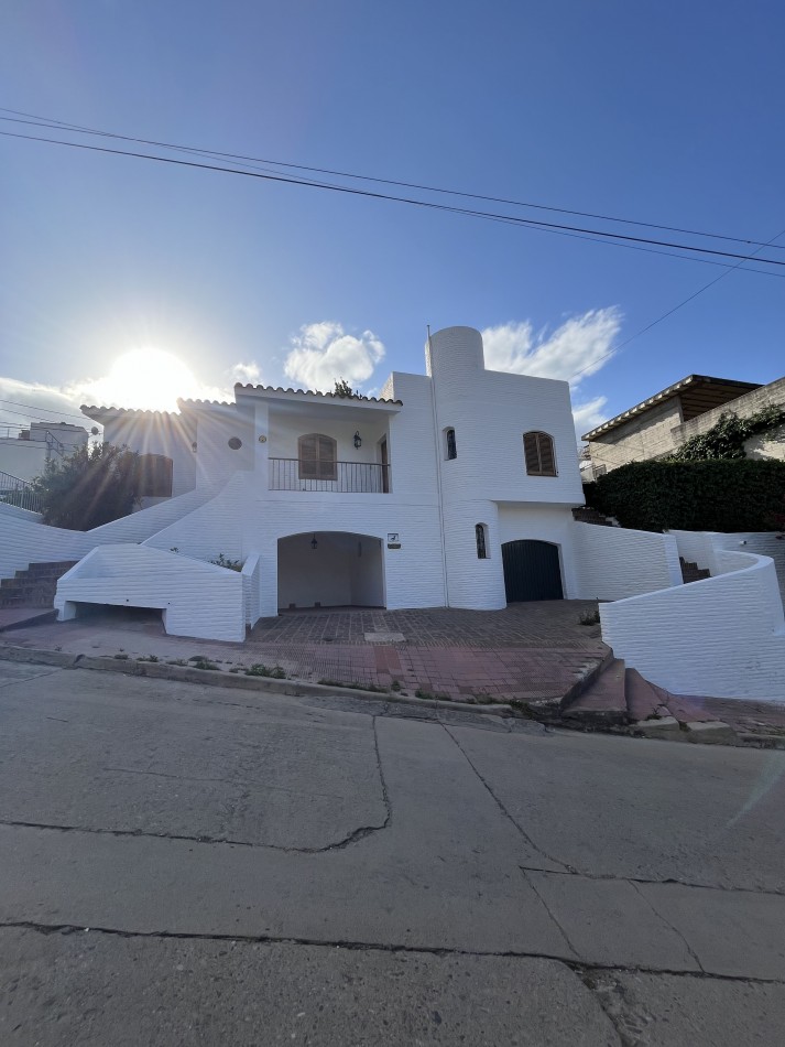 Hermosa Casa con vista - Villa Carlos Paz