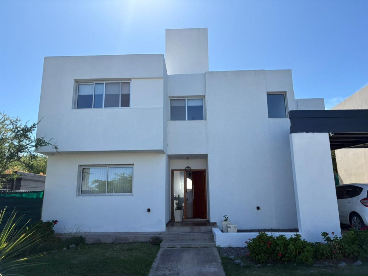 Casa en Venta en Barrio Privado Las Cañitas | Malagueño