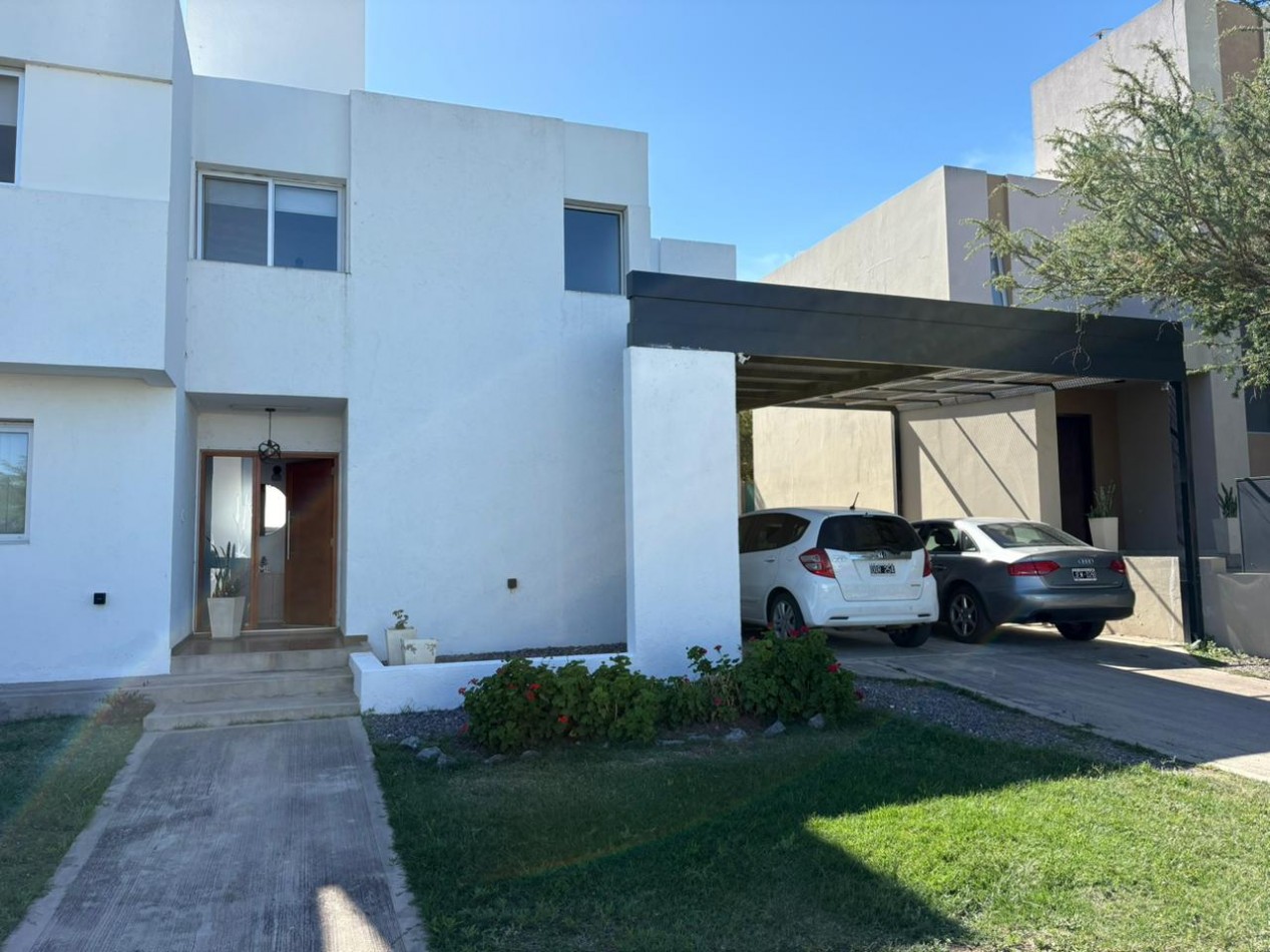 Casa en Venta en Barrio Privado Las Cañitas | Malagueño