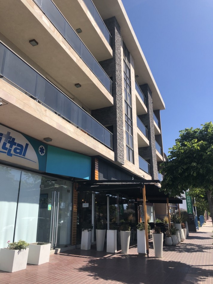VENTA Departamento 2 dormitorios - 2 baños - cochera