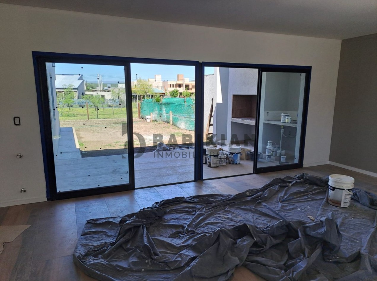 Casa a Estrenar - Tejas 4