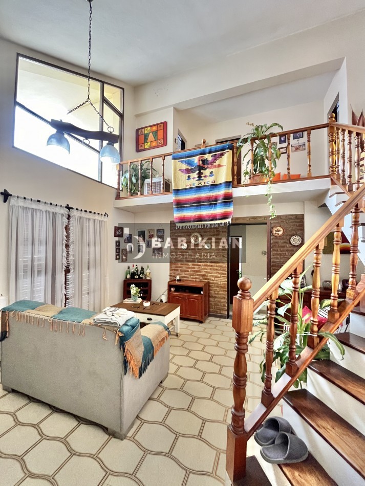 Hermosa casa de tres dormitorios - Costa Azul