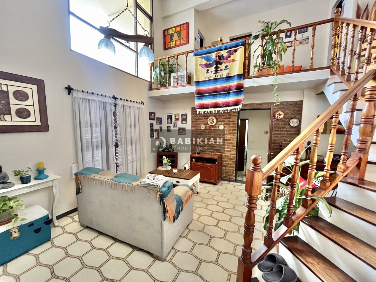Hermosa casa de tres dormitorios - Costa Azul