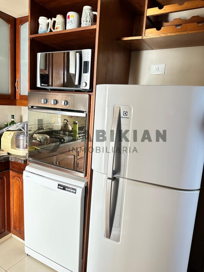 Hermoso departamento 3 dormitorios con cochera