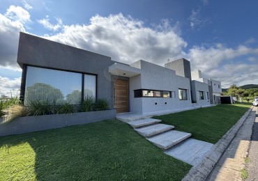 Casa 3 dormitorios - Las Cañitas